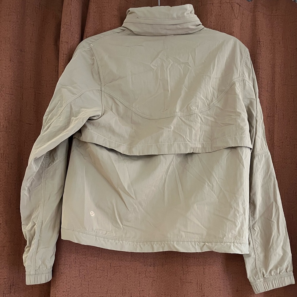 lululemon athletica wind breaker - Picture 5 of 7